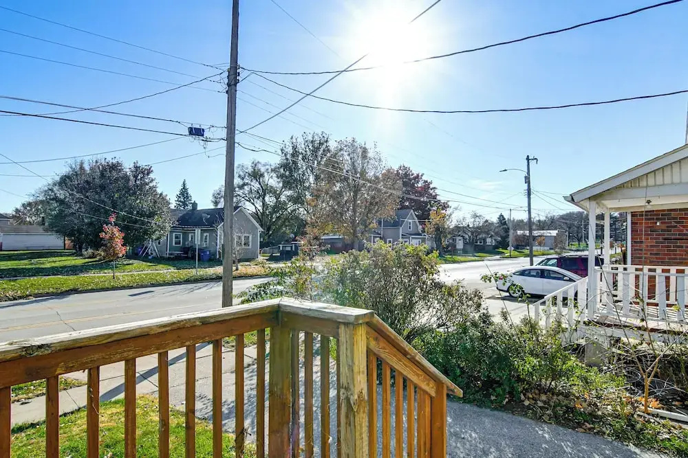 Pet-friendly Home 2 Mi to Downtown Des Moines!