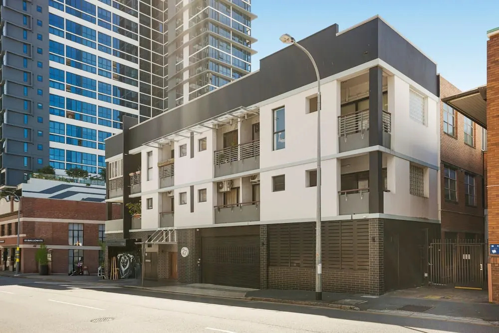 Peaceful 1-bed Apartment Near Brisbane's Heart