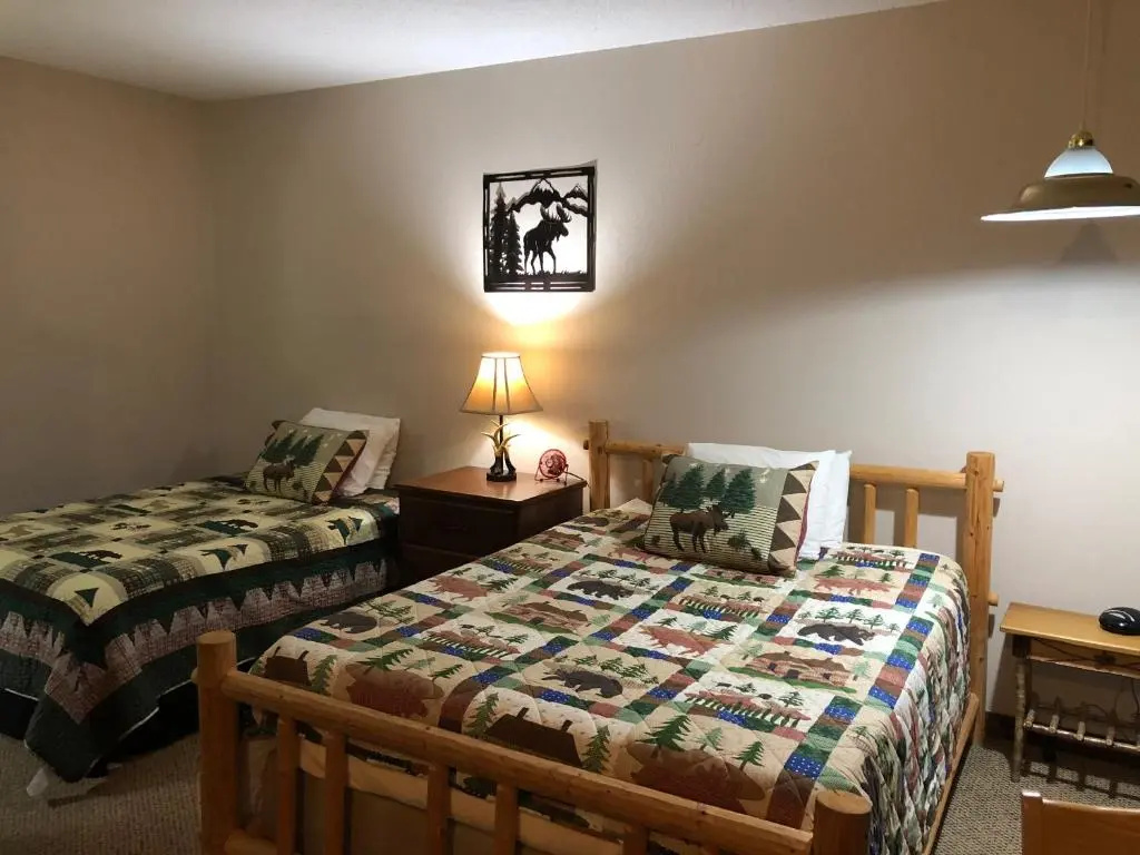Deluxe Double room (full double bed)