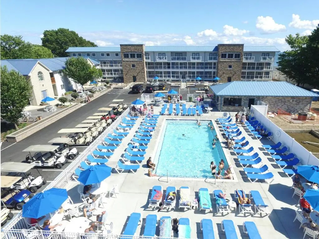 Put-in-Bay Waterfront Condo #208