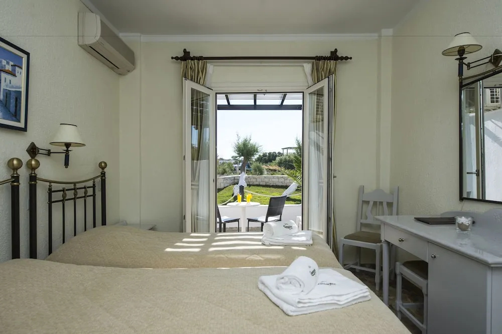 Contaratos Beach - Chambres