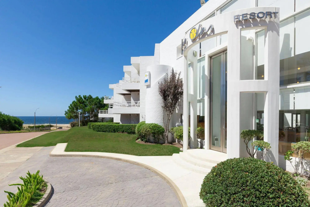 Las Olas Resort