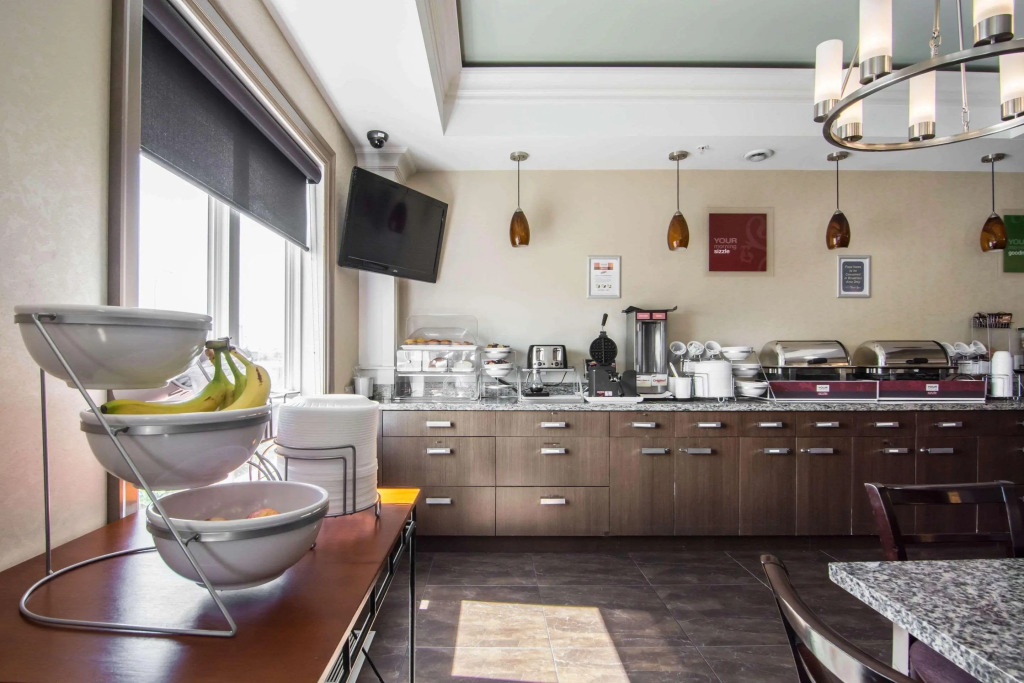 Comfort Inn & Suites - фото 16