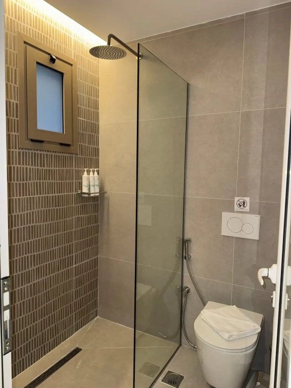 Standard Single room with partial sea view (single bed)