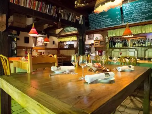 Food & Beverage