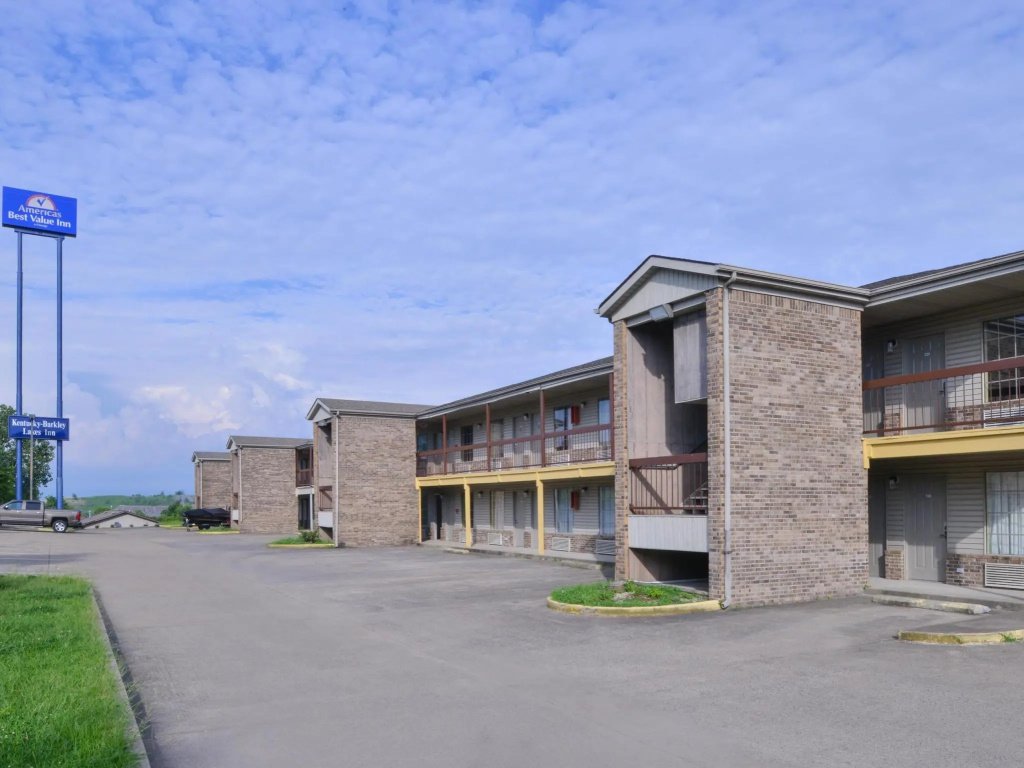 Motel 6 Grand Rivers, KY