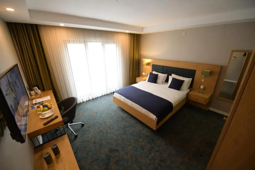 Deluxe Double room with balcony (full double bed)