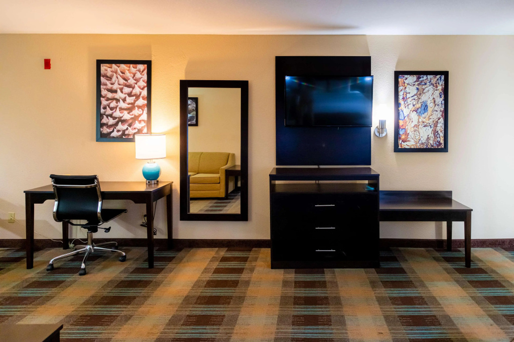 Lobby & Reception