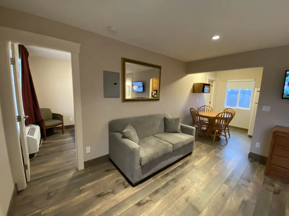 2 Bedrooms Suite with balcony