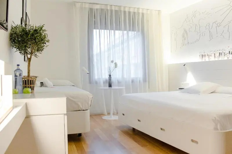 Pol & Grace Hotel - Chambres