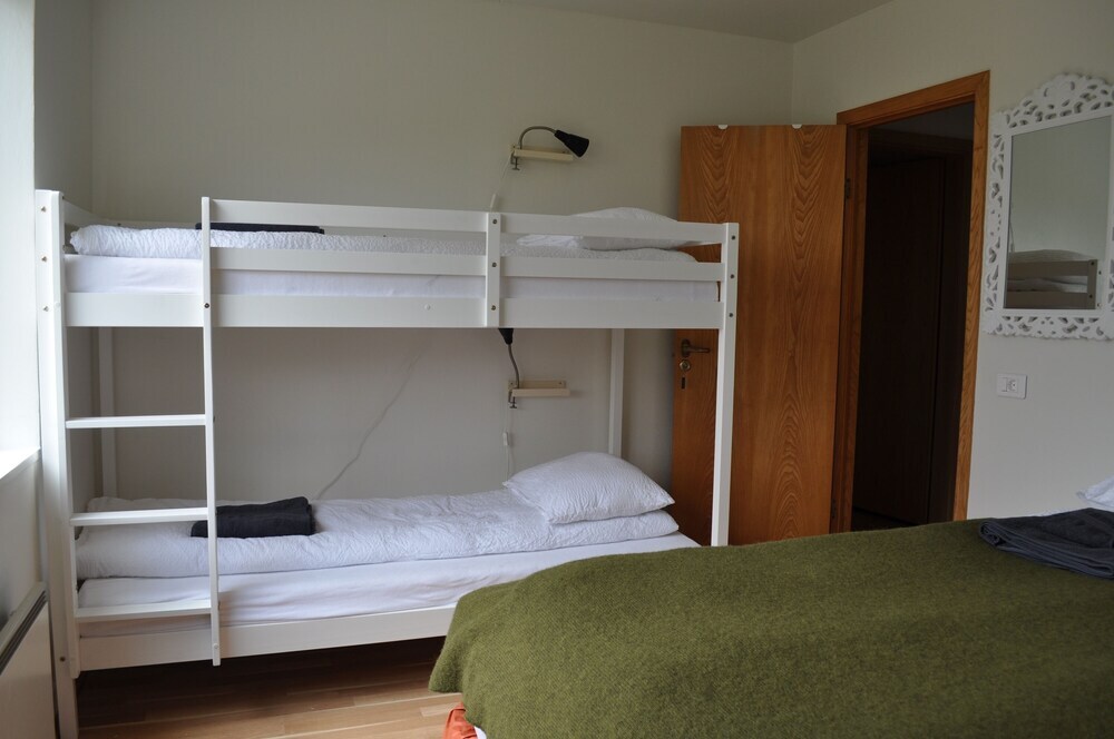Stora-Asgeirsa Guesthouse