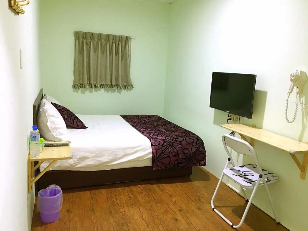 Economy room