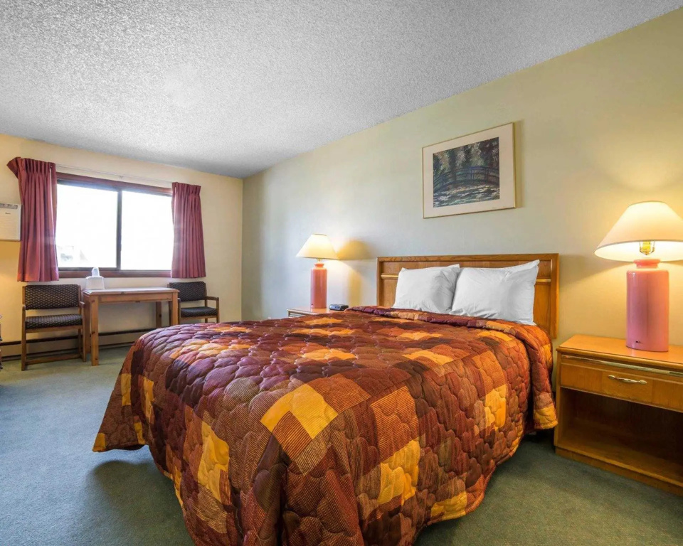 Standard Double room (full double bed)