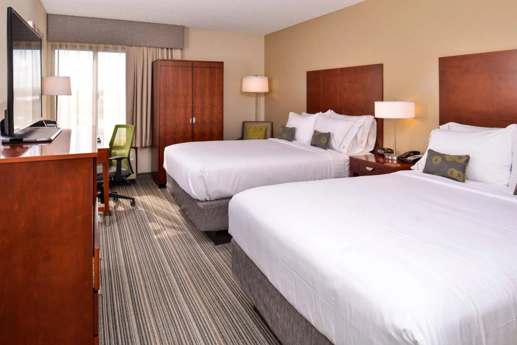 Holiday Inn Express Rochester - University Area photo 5