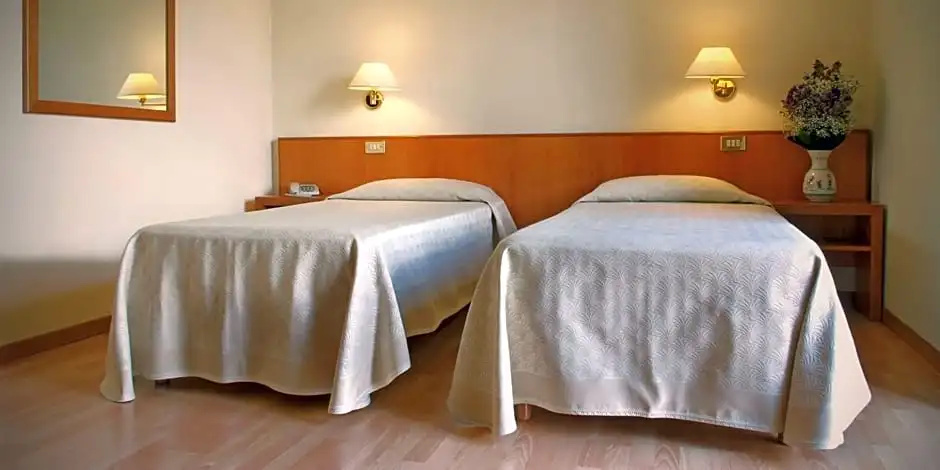 Hotel Plaza - Chambres