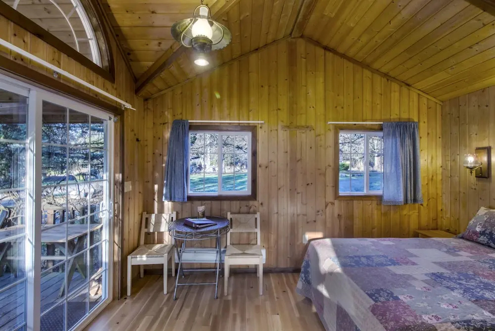 Classic Double room with garden view (full double bed)