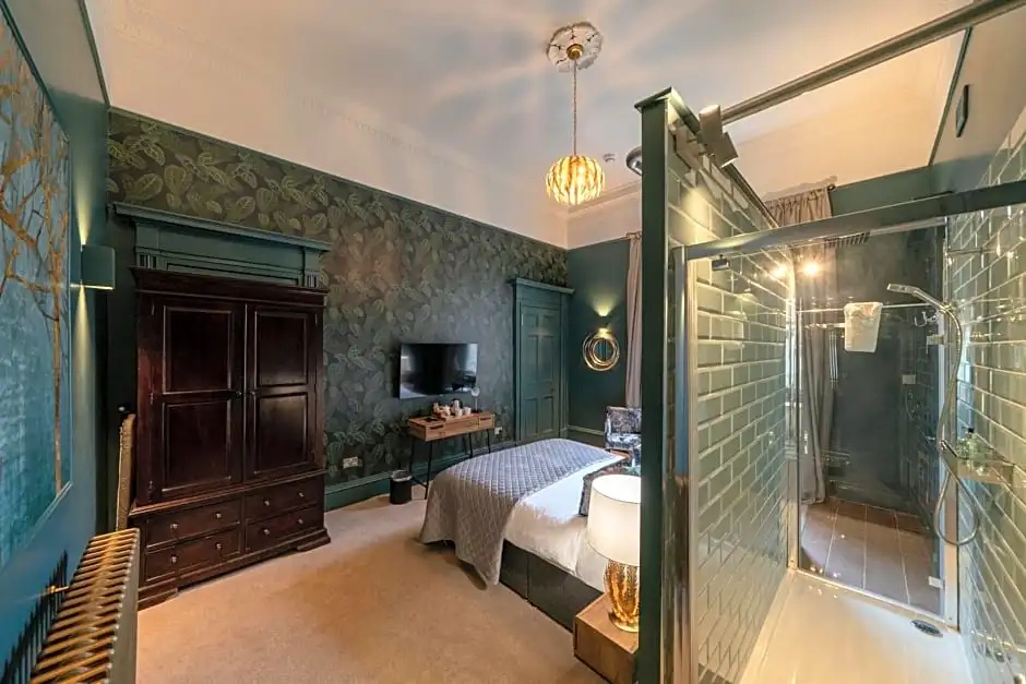 Double Junior Suite (full double bed)