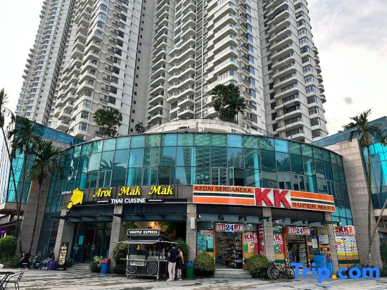 FunxVivid Seaview 2BR 2CP near SG CIQ KSL ZooJB