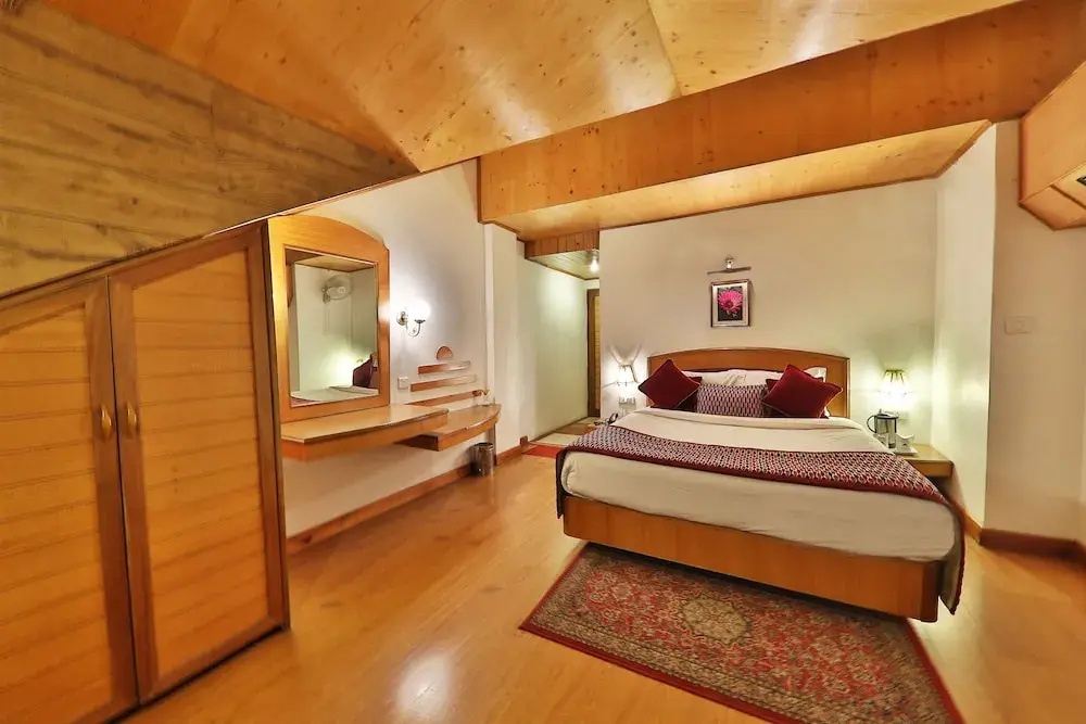 Double Studio (full double bed)