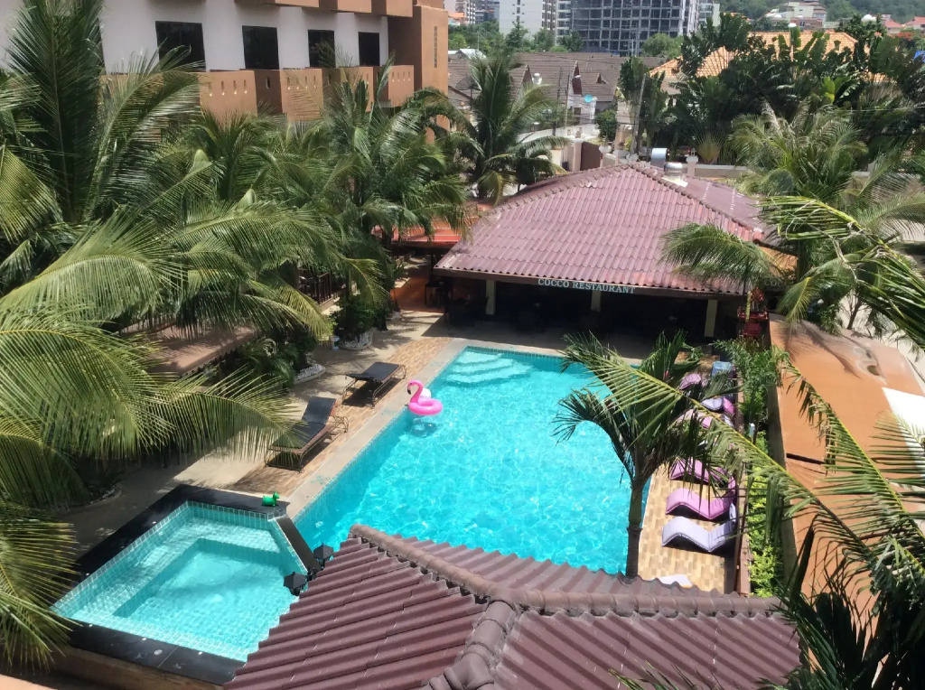 Standard Triple room with water view
