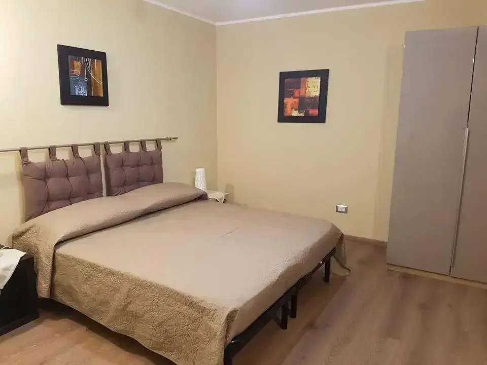 Aleks Friendly House