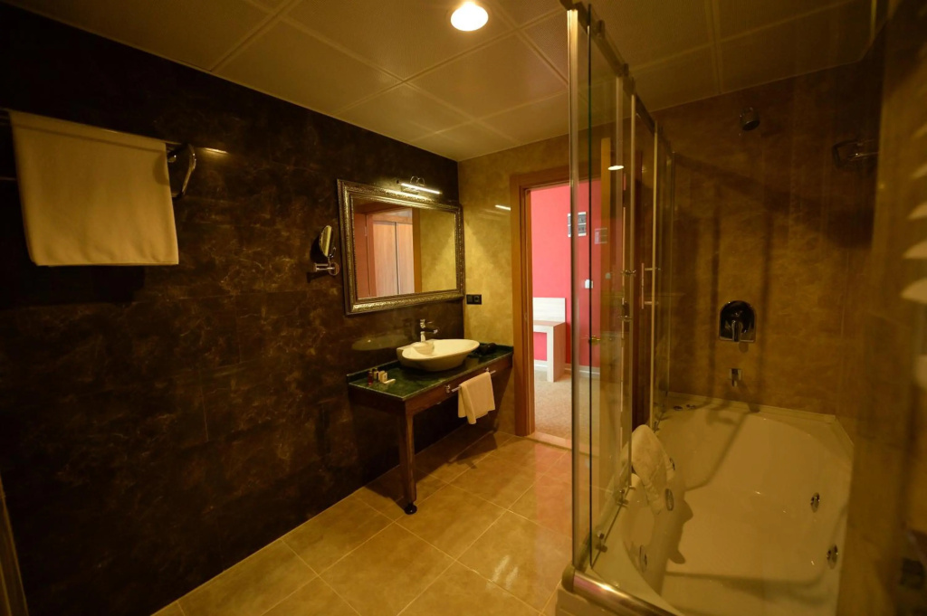 Neba Royal Hotel - Général
