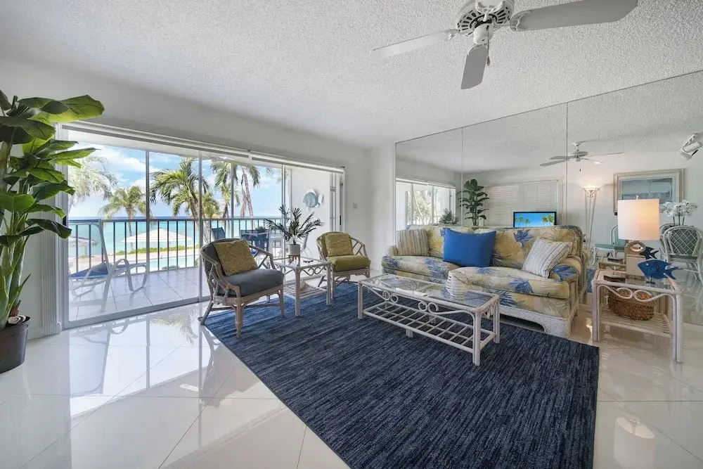 Aqua Bay Club Condos - Chambres