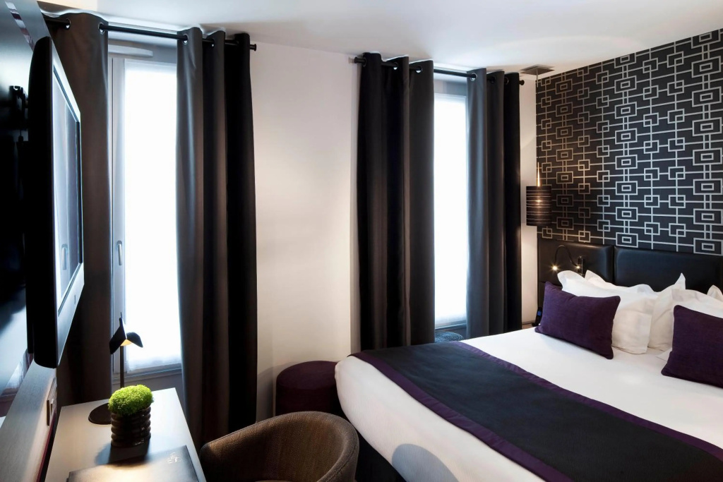 Le Grey Hotel — 5