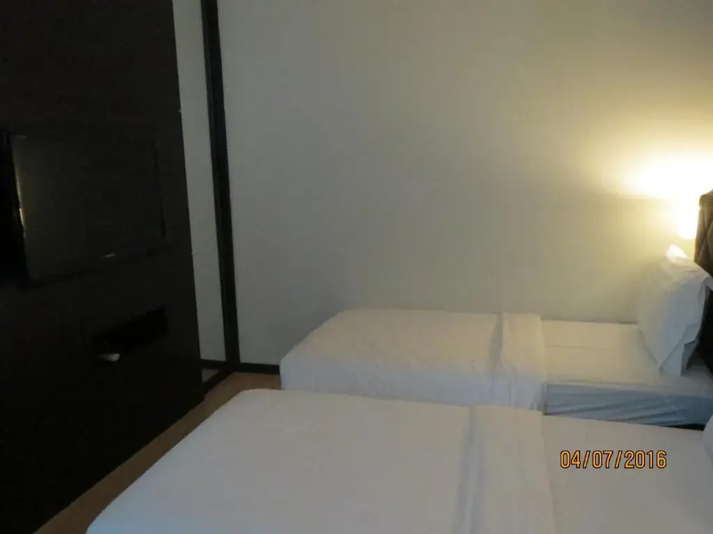 Tat Place Hotel - Chambres