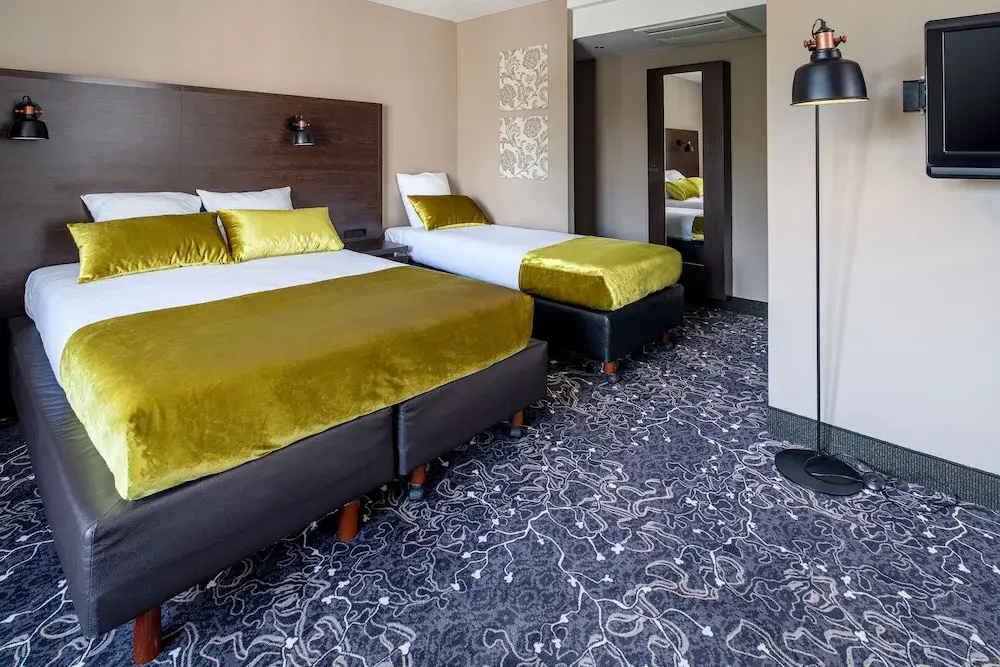 Triple room