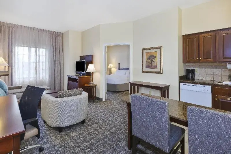 Staybridge Suites Lansing - Okemos by IHG - Chambres