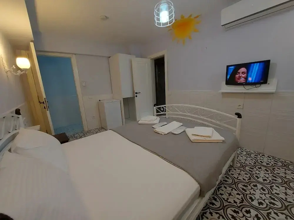 Economy room