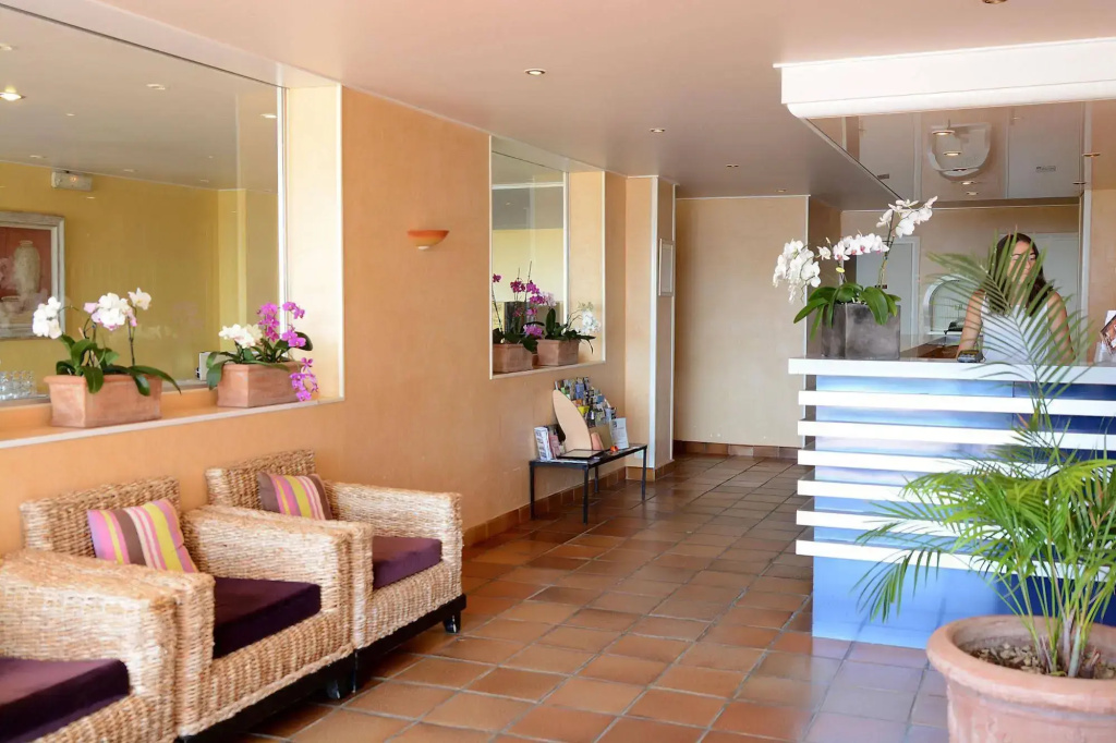Hotel photo 28