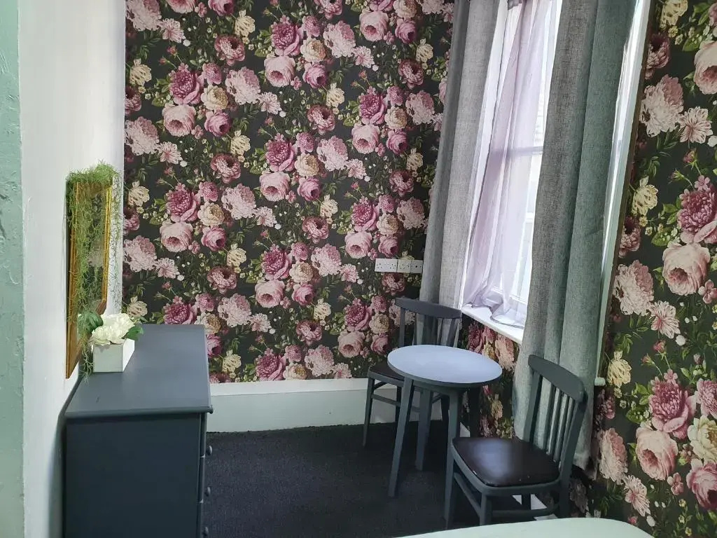 Deluxe Double room (full double bed)