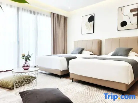 Deluxe Double room with balcony (twin beds)
