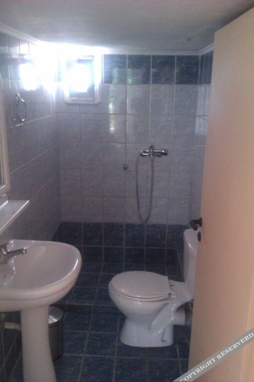 gallery_image_hidden_9