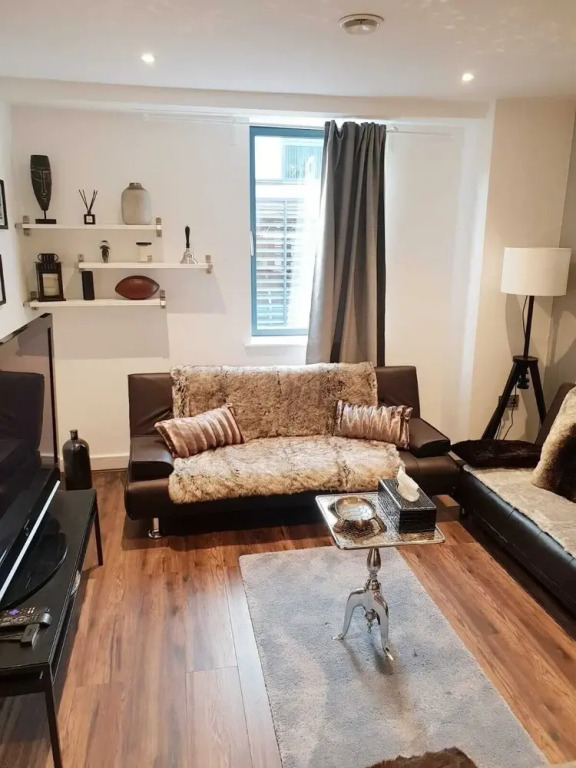 305 Dayus House — фото 3