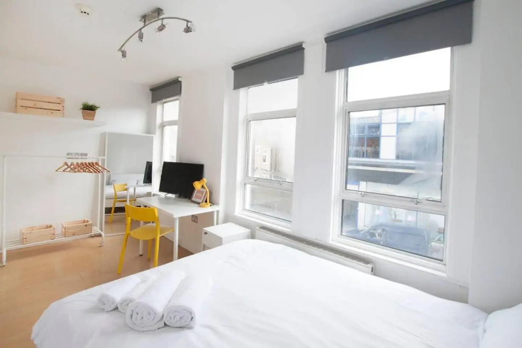 272&294 Franciscan Road Rooms&Studios by EveryWhere to Sleep London