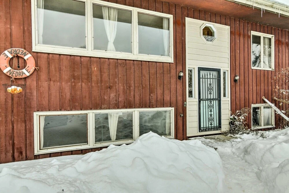 Pet Friendly West Anchorage Home Near Airport by RedAwning