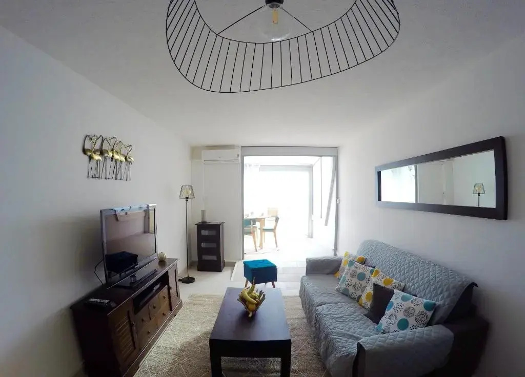 Voir la photo 4 — Nouvelle annonce : Appartement rénové de 66m2 pleine vue mer!