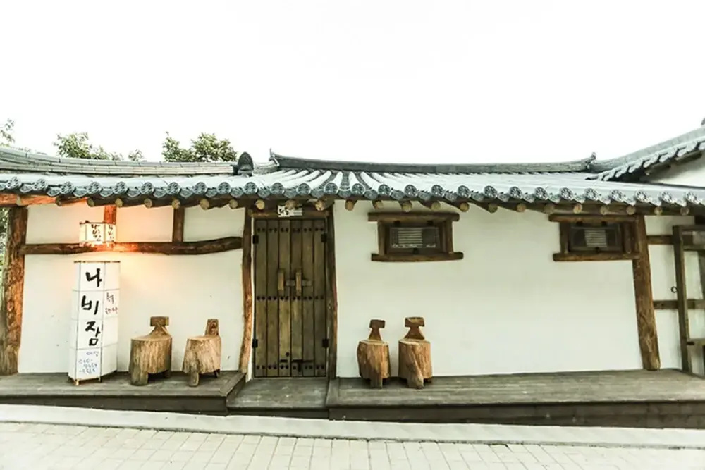 Jeonju Duul Navirang Hanok Stay