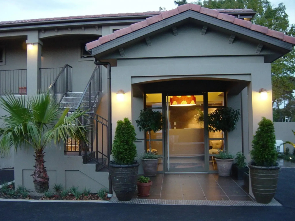 Terra Vive Luxury Suites & Apartments