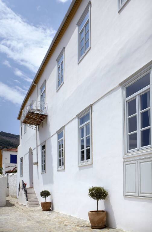 Hydra Hotel by null