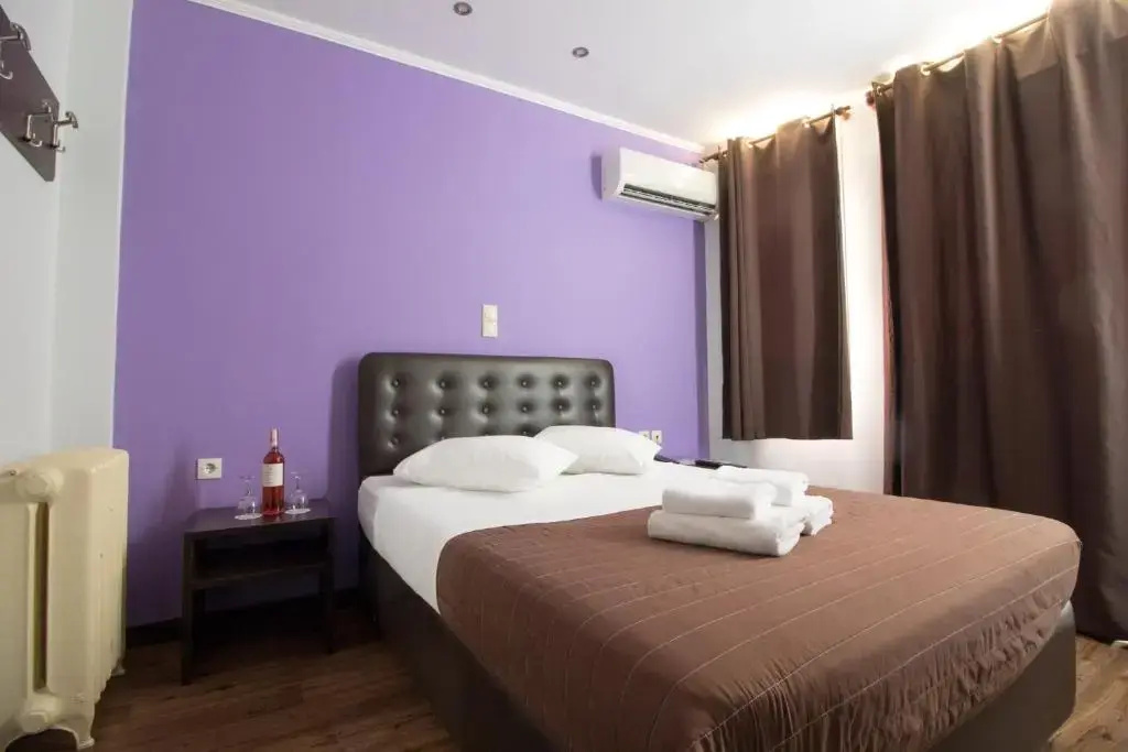 Cosmopolit Athens Hotel - Tap to explore photos