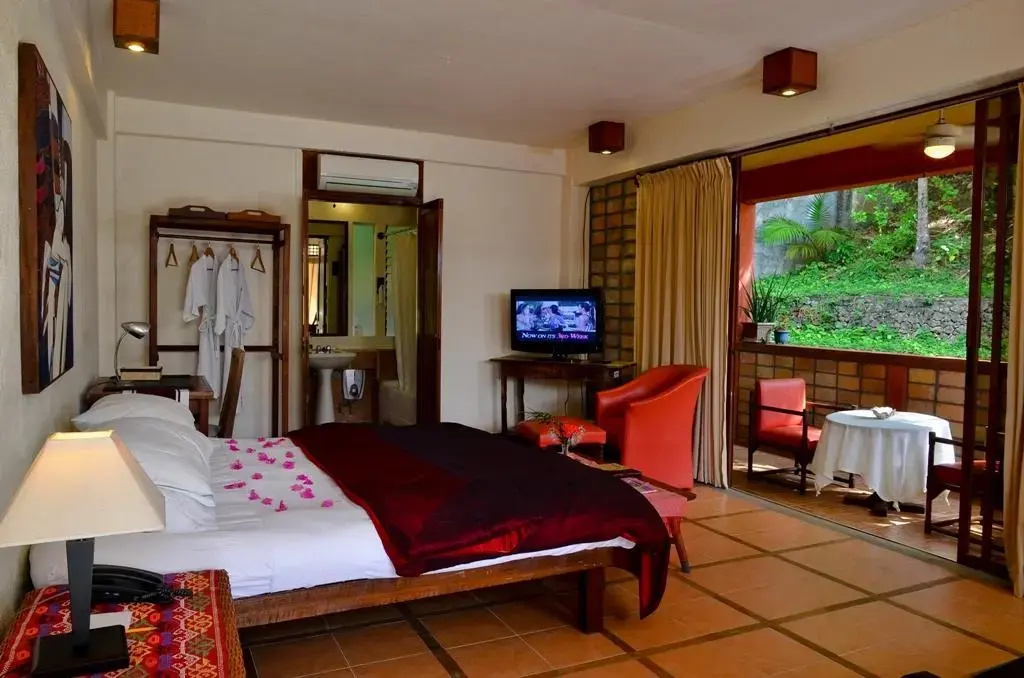 Superior Double room with balcony (full double bed)