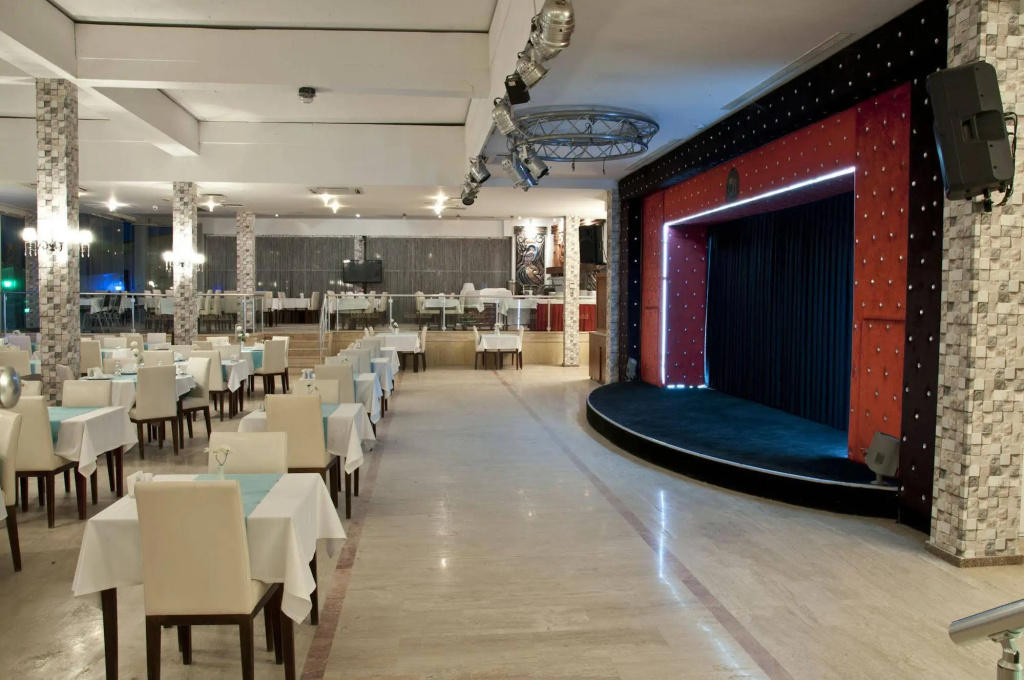 Ronax Hotel — 4