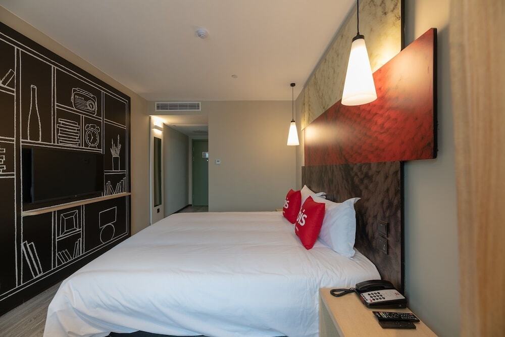 Двухместный номер Standard двуспальная кровать в Ibis Shaoxing North Yangming Rd Hotel