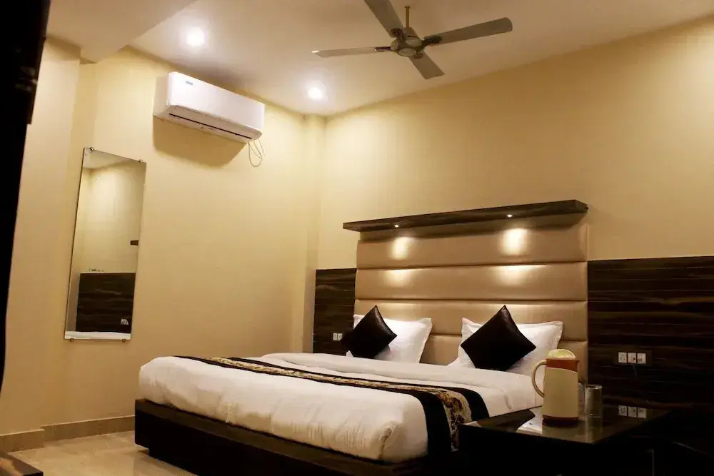 Hotel Ganga Heights By Avadhesh Group Of Hospitality - Chambres
