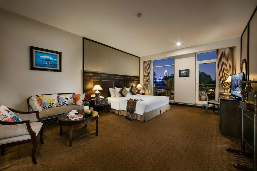 Suite with balcony