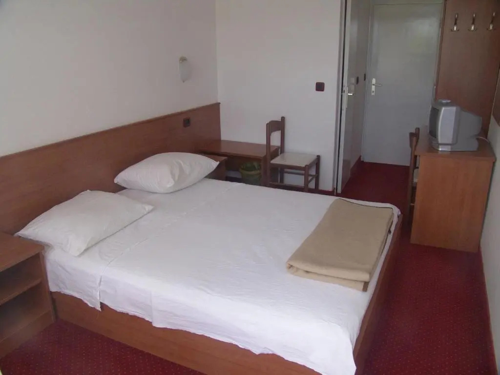 Superior Double room with sea view (full double bed)